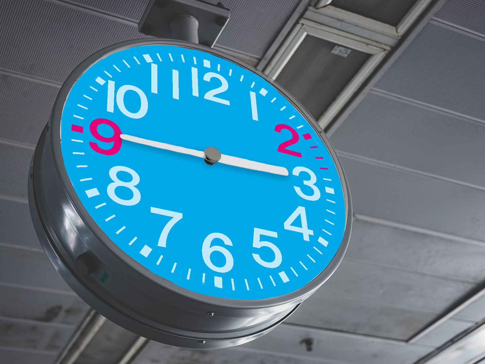 OUIGO Clock